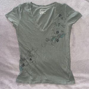 American Eagle Outfitters cute Olive green v neck shirt size small